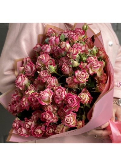 Букет из 15 кустовых роз "Вечная любовь"